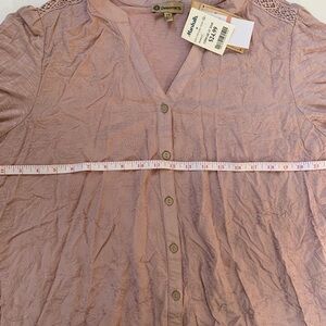 New with tags, Democracy light pink half sleeve blouse size 2x